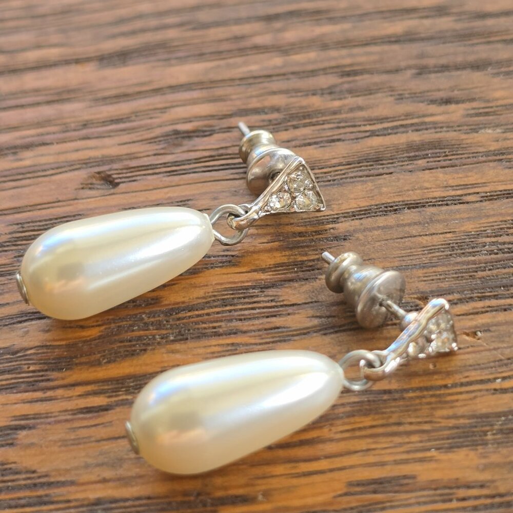 Faux pearl drop-shaped earrings, w/ sparkle studs. Vintage.